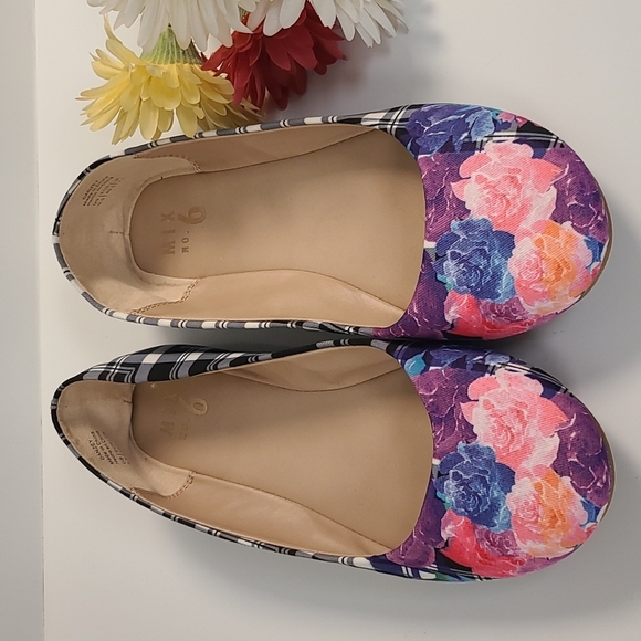 MIX NO. 6 Ballet flats, black white plaid, pink blue flowers. 9.5 EUC - Picture 6 of 15